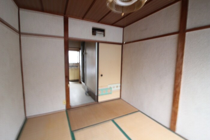 物件内観写真4　(居室)