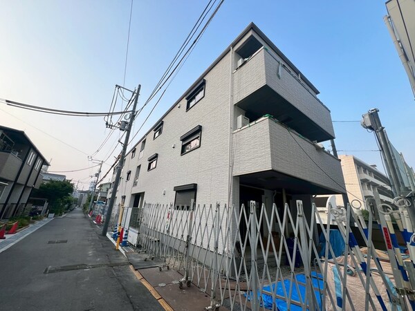 建築中