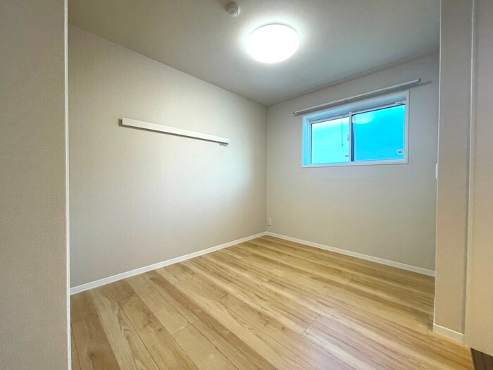物件内観写真9　(居室)