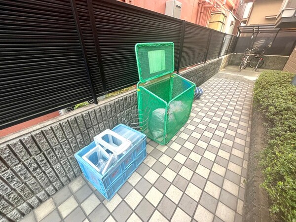 バイク置き場