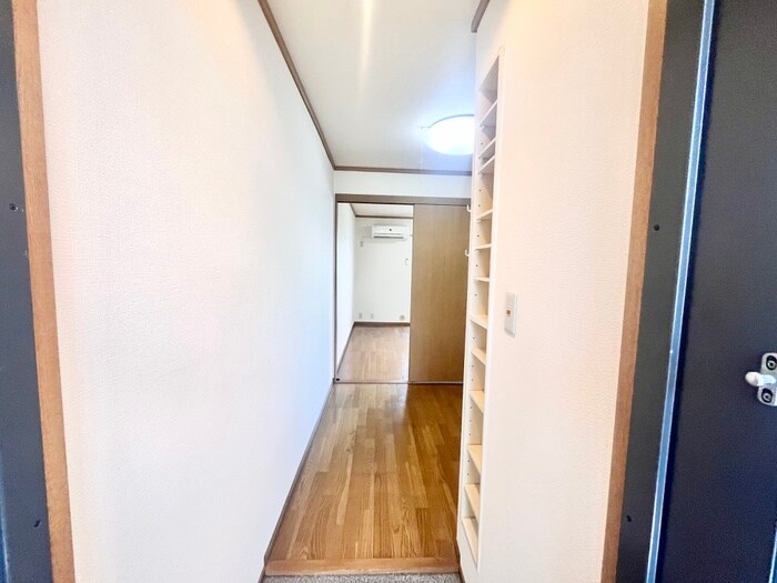 物件内観写真21　(廊下)