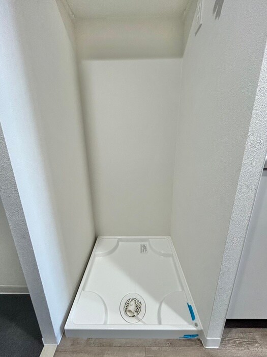 物件内観写真18　(洗濯機置場)