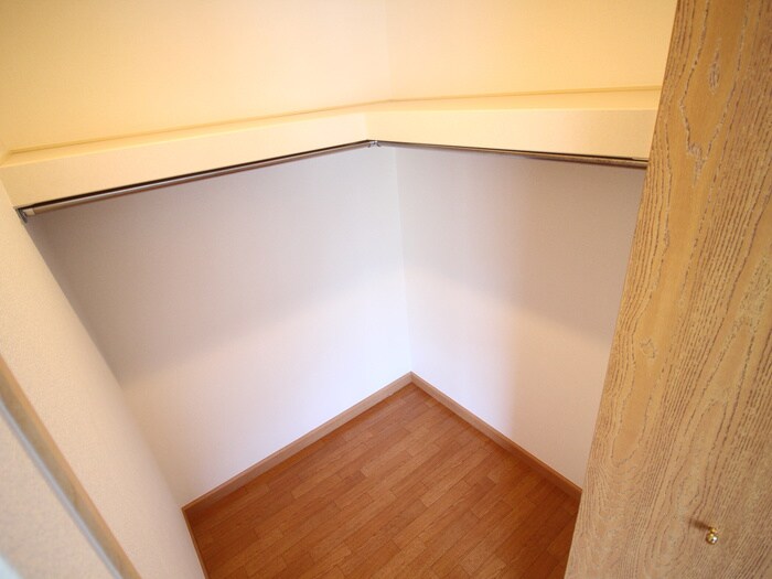 物件内観写真16　(収納)