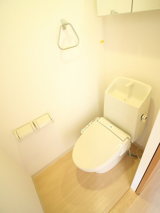 物件内観写真14　(トイレ)