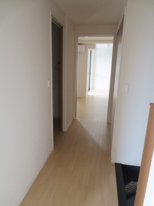 物件内観写真14　(廊下)