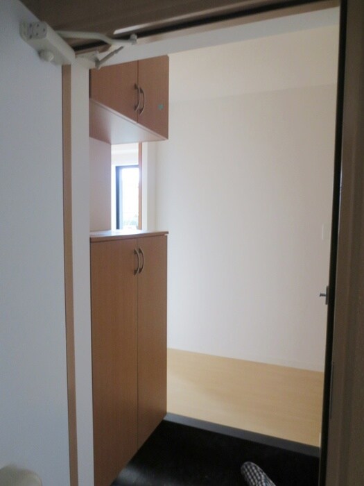 物件内観写真16　(玄関)