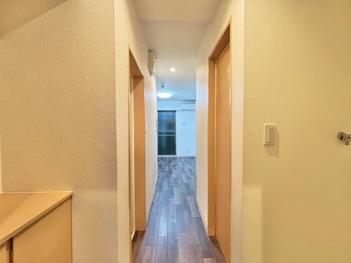 物件内観写真18　(廊下)