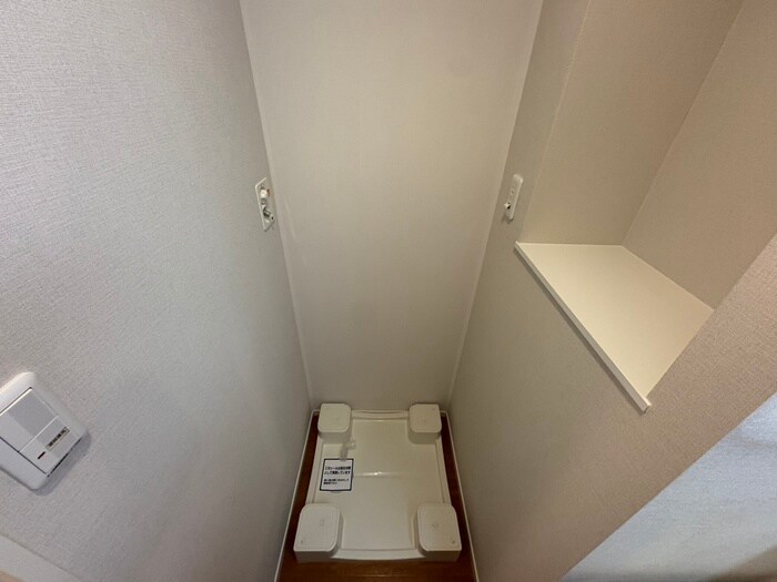 物件内観写真20　(洗濯機置場)