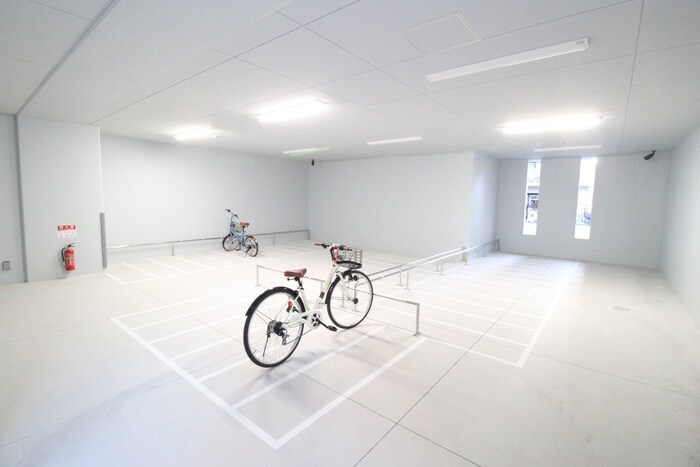 物件外観写真6　(駐輪場)