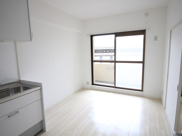 物件内観写真10　(居室)