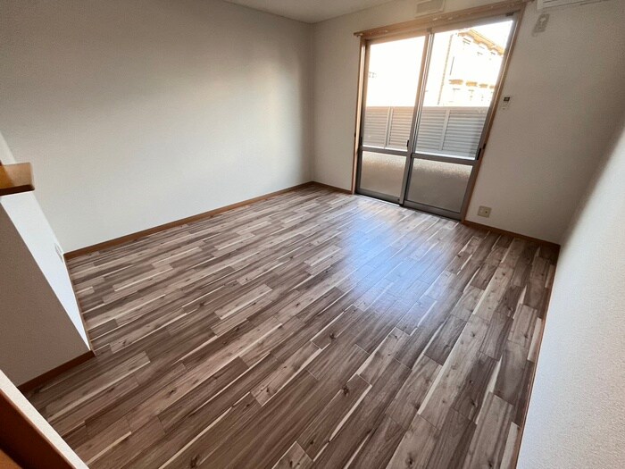物件内観写真8　(居室)