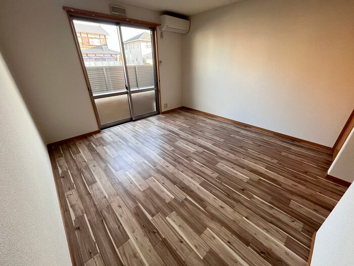 物件内観写真9　(居室)