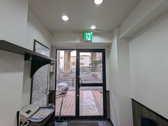 物件内観写真15　(玄関)