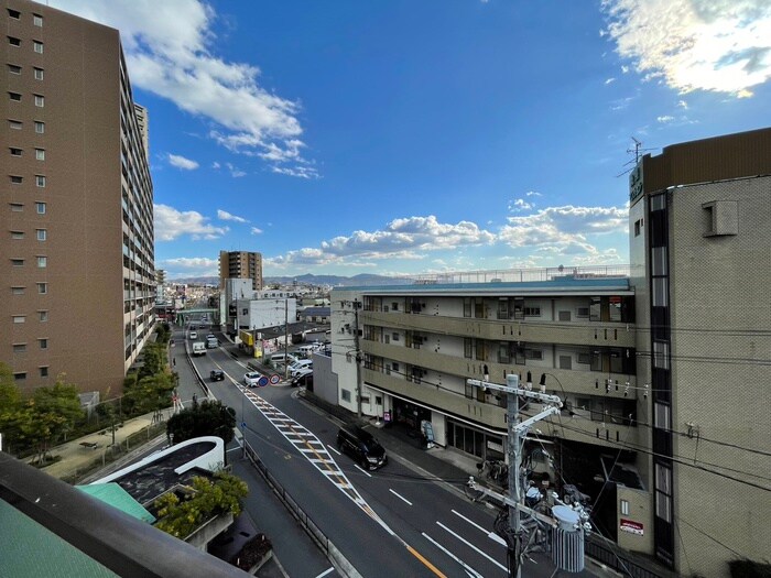 物件内観写真16　(室内からの展望)