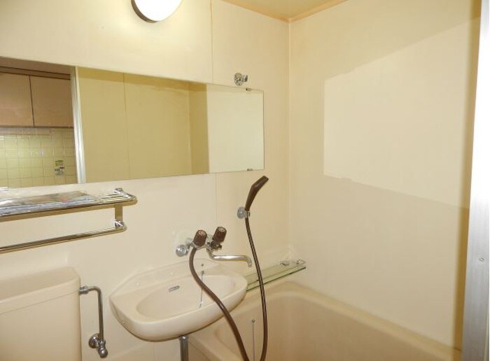 物件内観写真8　(洗面)
