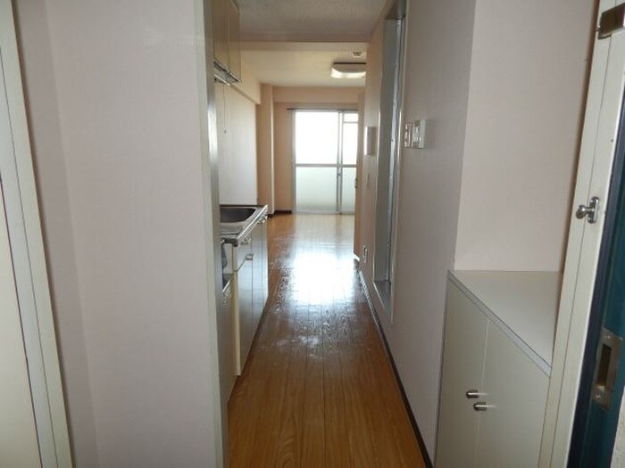 物件内観写真10　(廊下)