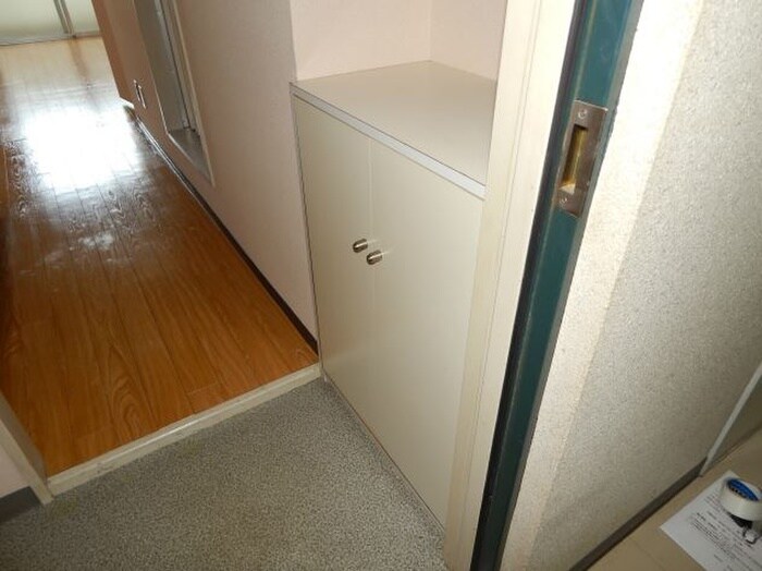 物件内観写真11　(靴箱)