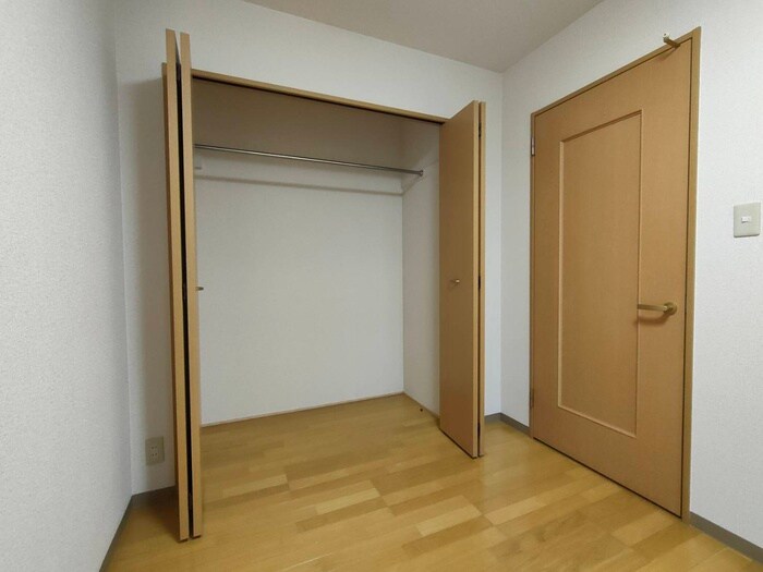 物件内観写真10　(収納)