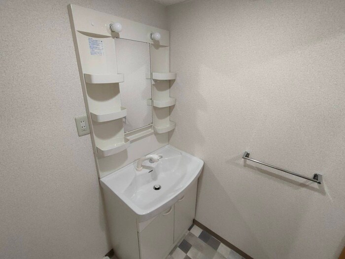 物件内観写真11　(洗面)