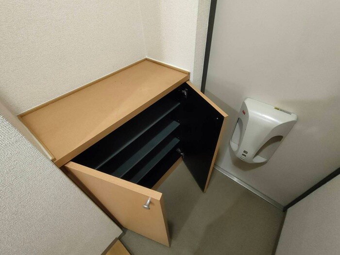 物件内観写真16　(靴箱)