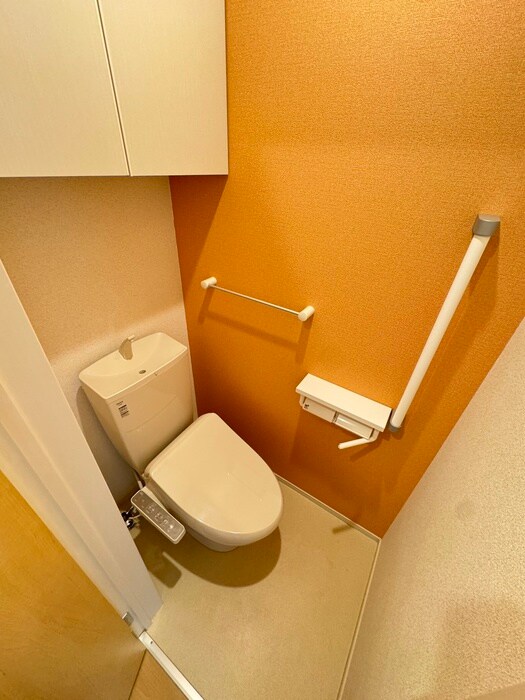 物件内観写真14　(トイレ)