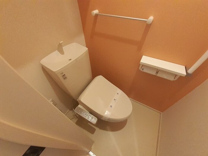 物件内観写真14　(トイレ)