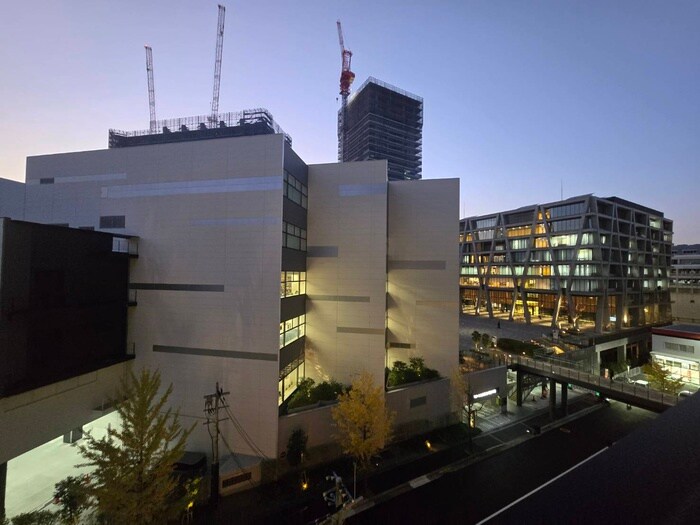 物件内観写真18　(室内からの展望)