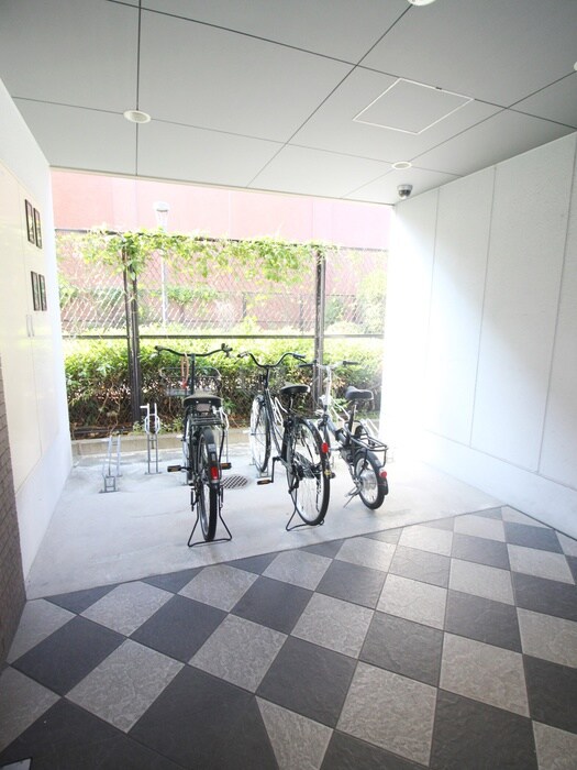 物件外観写真6　(駐輪場)