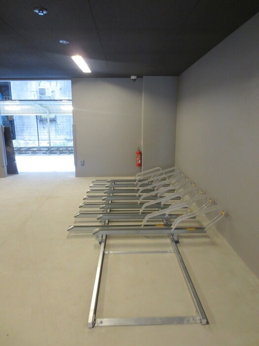 物件外観写真3　(駐輪場)