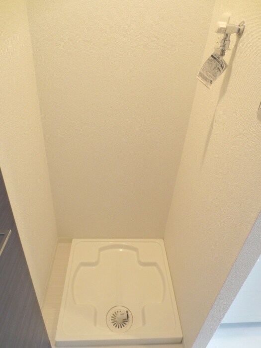 物件内観写真12　(洗濯機置場)