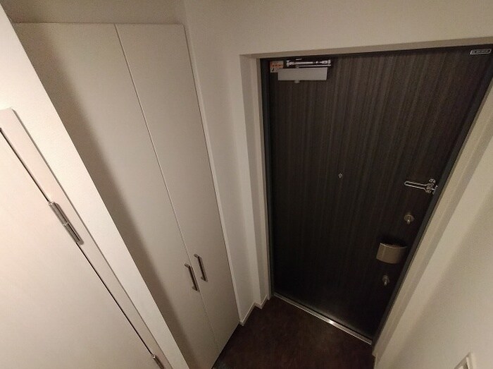 物件内観写真18　(玄関)