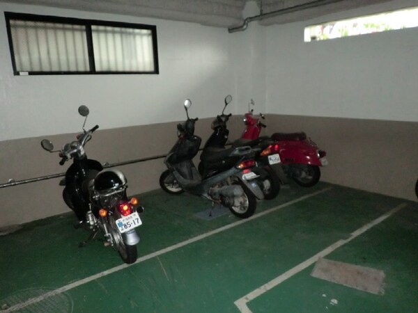 バイク置き場