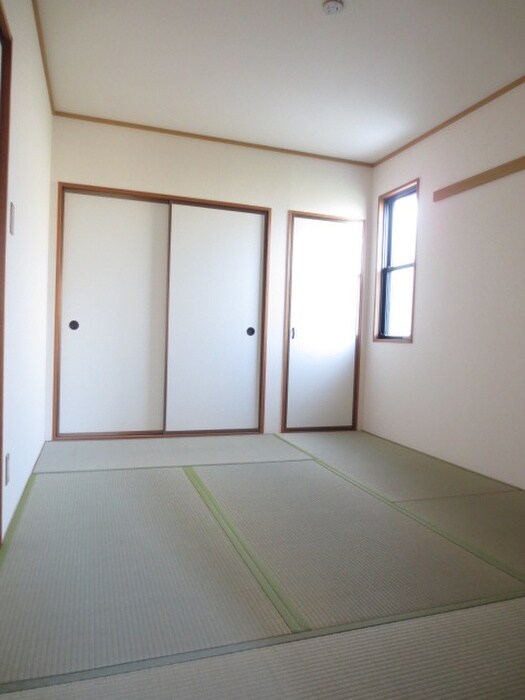 物件内観写真8　(居室)