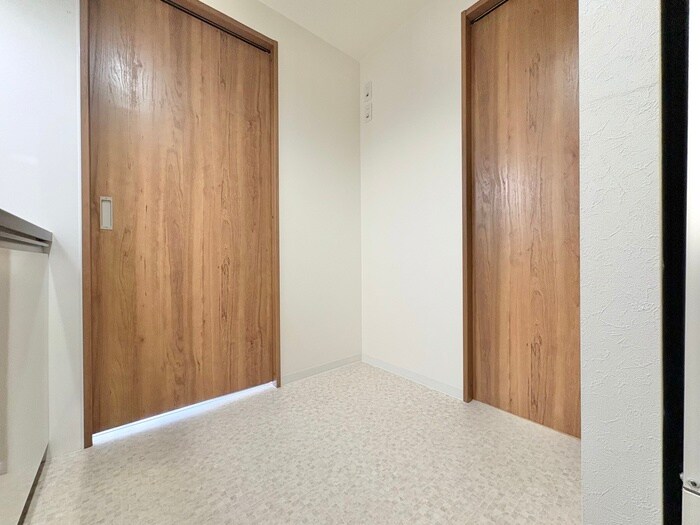 物件内観写真16　(廊下)