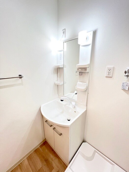 物件内観写真8　(洗面)