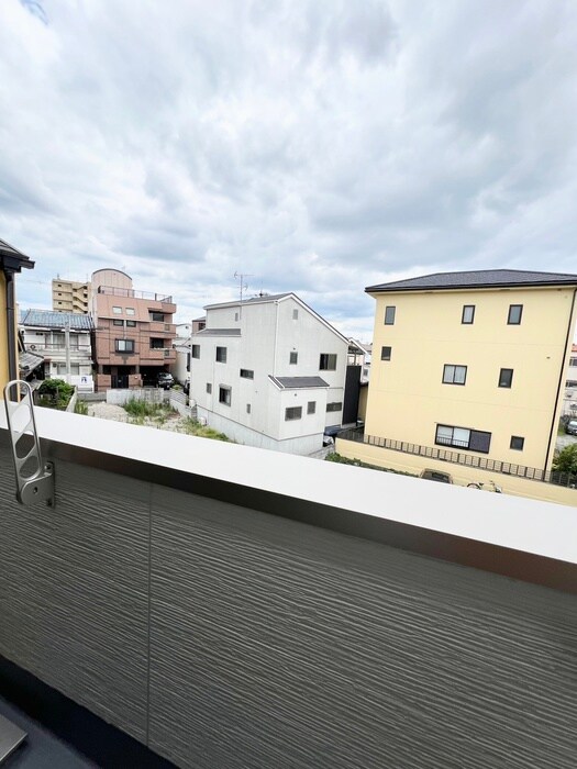 物件内観写真22　(室内からの展望)