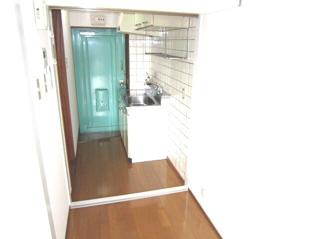 物件内観写真10　(玄関)