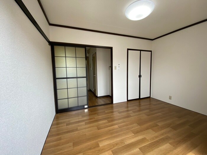 物件内観写真10　(居室)