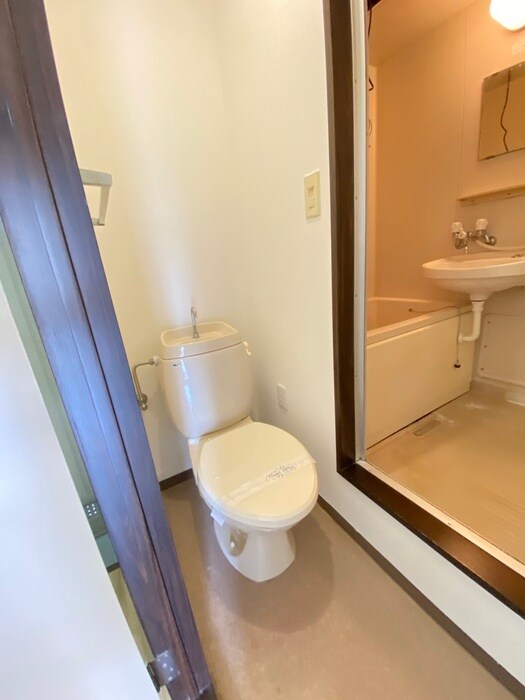 物件内観写真12　(トイレ)