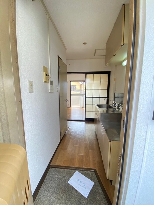 物件内観写真15　(玄関)