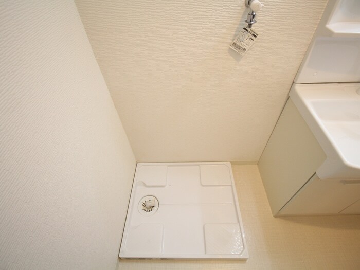 物件内観写真15　(洗濯機置場)