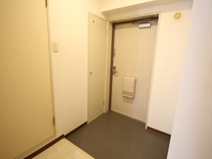 物件内観写真20　(玄関)