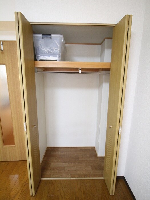 物件内観写真12　(収納)