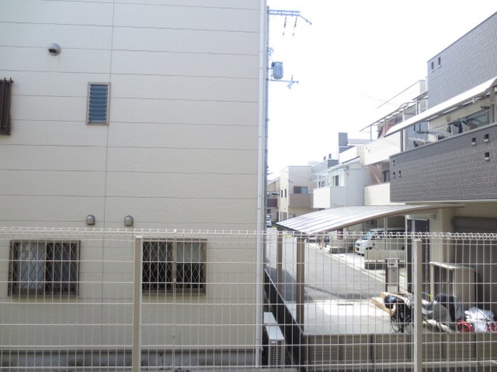 物件内観写真16　(室内からの展望)