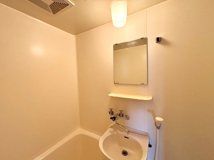 物件内観写真11　(洗面)