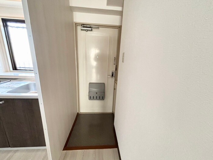 物件内観写真14　(玄関)