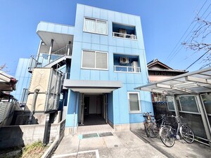 カレッジ・コート外観写真