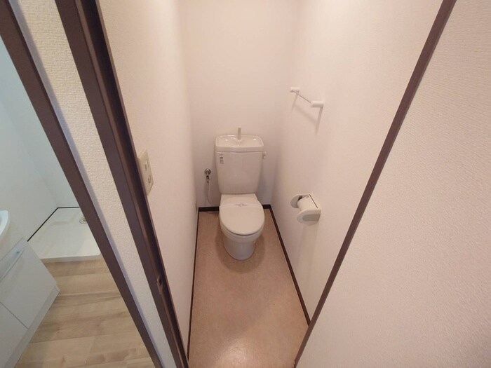 物件内観写真12　(トイレ)