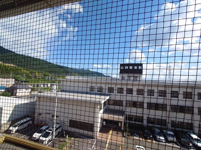 物件内観写真16　(室内からの展望)