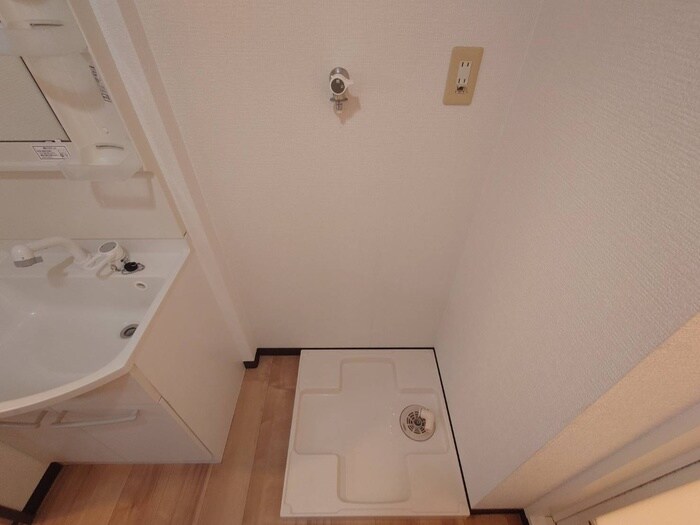 物件内観写真20　(洗濯機置場)